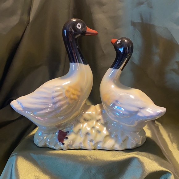 Lustre ware ducks. - Picture 2 of 3